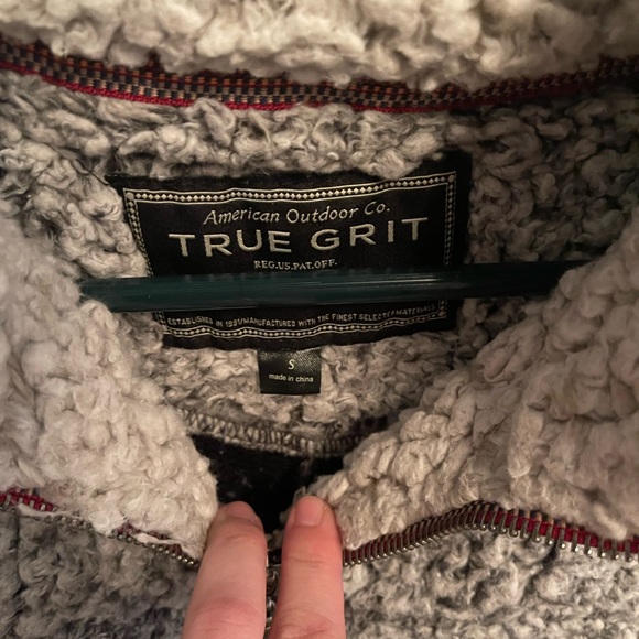 True grit pullover - Picture 3 of 3